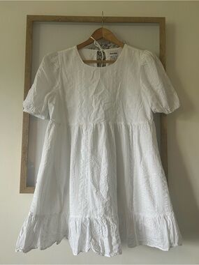 Aritzia’s Sunday Best (Sun-deh) White Dress
